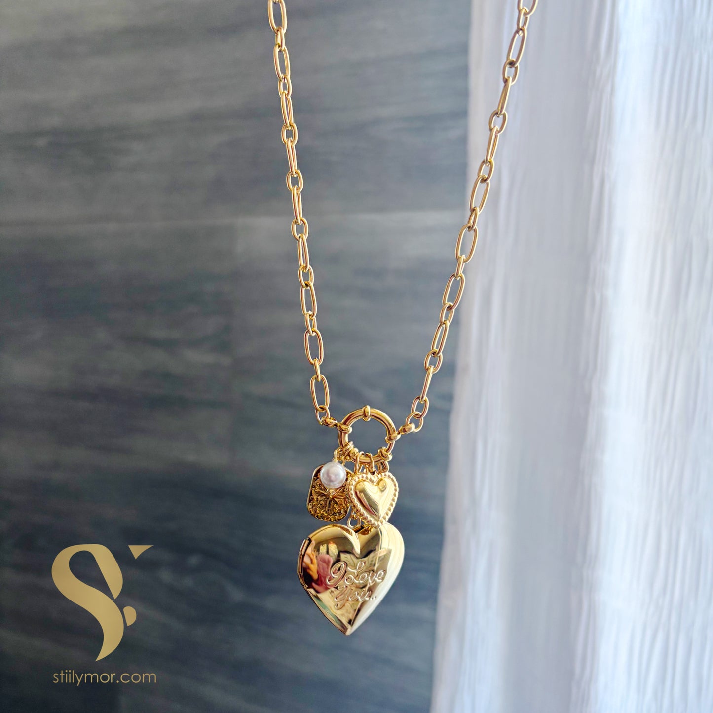 Collar relicario multi charm