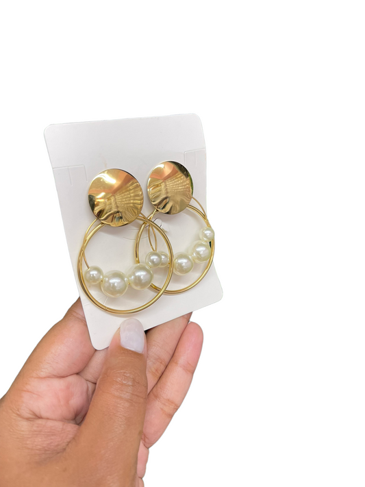 Party imitation pearls earrings